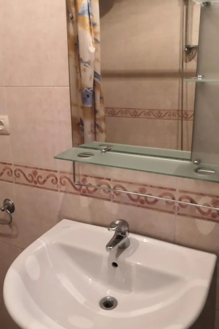 Ekonom Hostel Nizami Street Baku 0*,  Azerbaijan